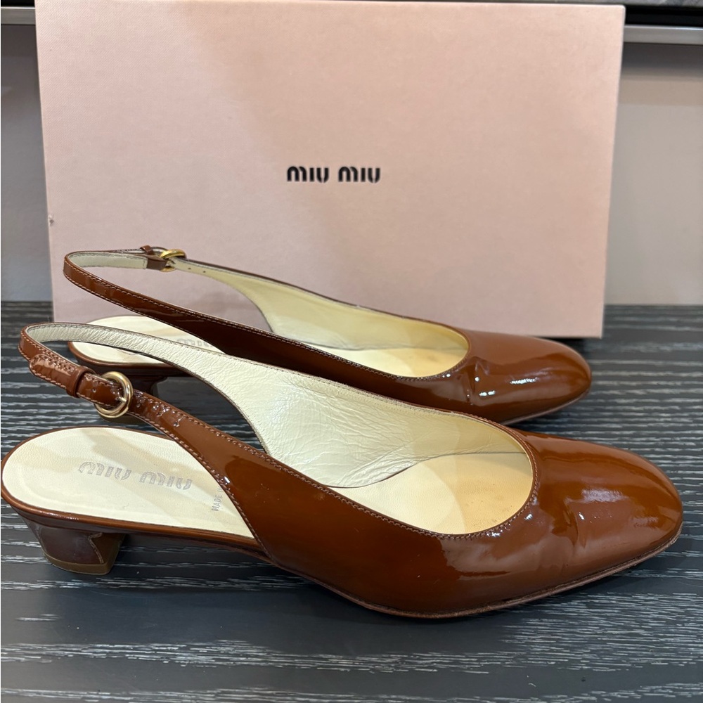 Miu Miu Brown Patent Leather Slingback shoes